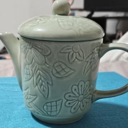 🌸 Charming Hallmark Floral Teapot – Microwave & Dishwasher Safe