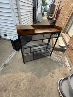 Metal shelf storage