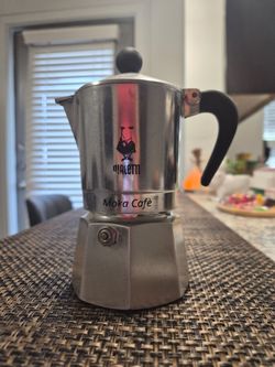Authentic Bialetti Moka Stovetop Espresso Maker