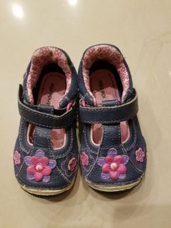 Toddler kids Stride rite shoes sz 5.5