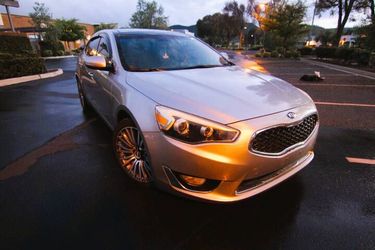 2015 KIA Cadenza