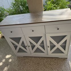 Coffee Table And Moving Island 