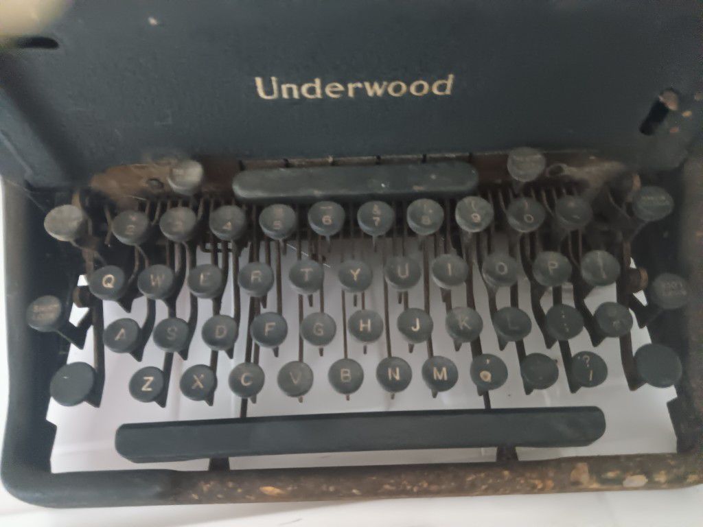 Underwood Antique Typewriter