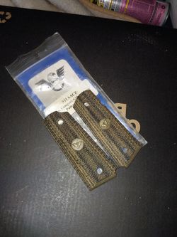 Wilson combat 1911acp compact grips