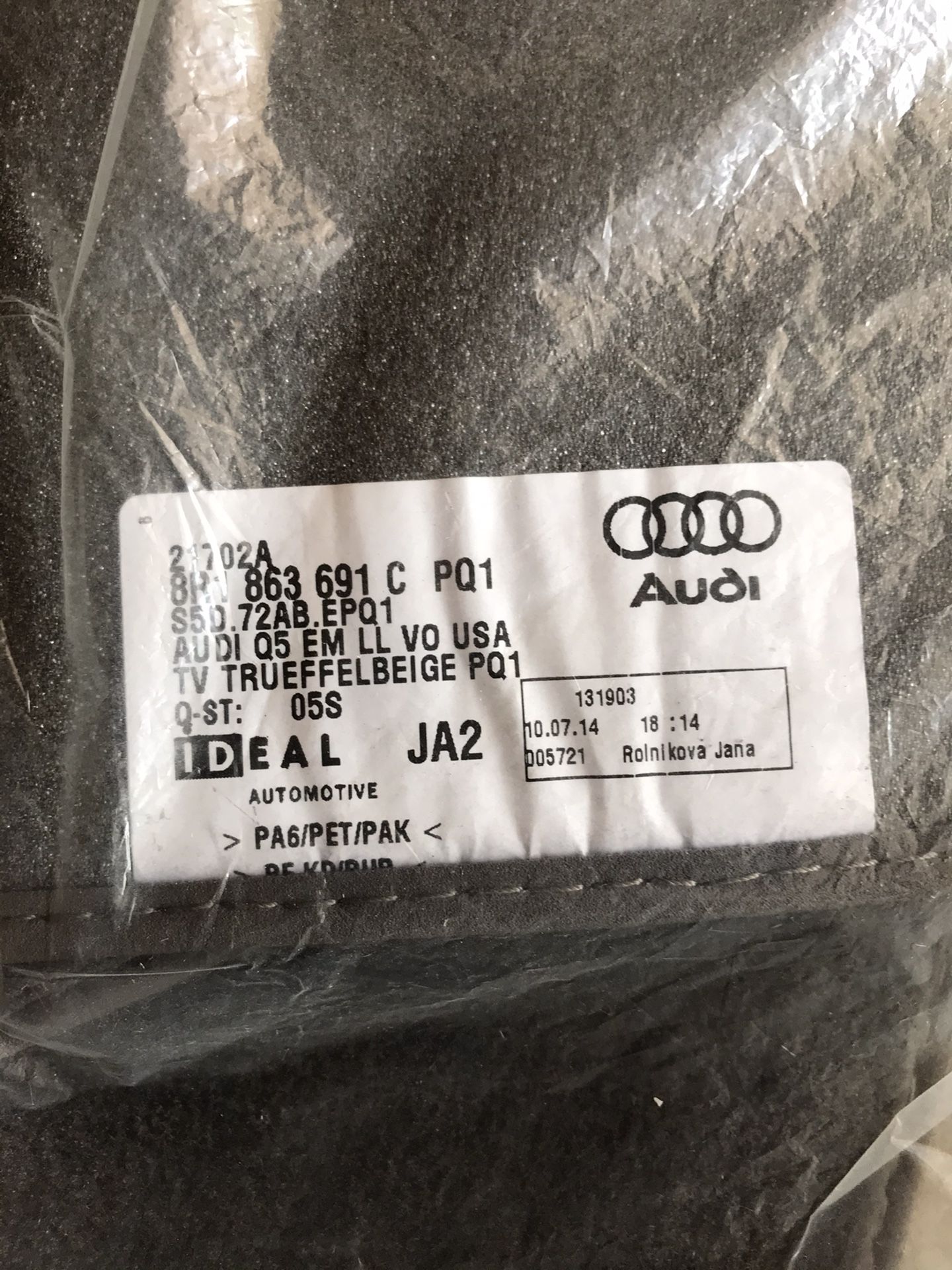 Brand New Genuine OEM Audi Q5 Floor Mats
