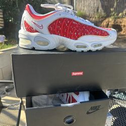 Air Max Tailwind IV (supreme) Size 10 
