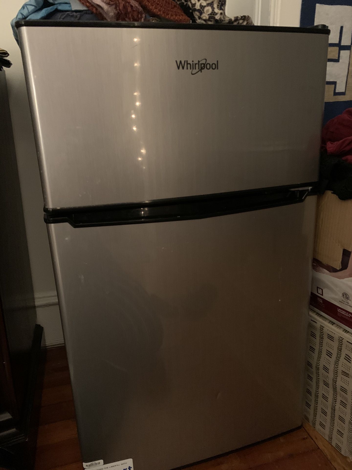 Whirlpool 3.1 cu ft Mini Refrigerator Stainless Steel BCD-88V