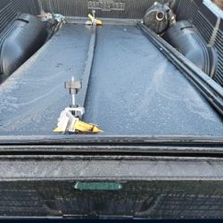 F250 Tri Fold Vinyl Tonneau Cover 