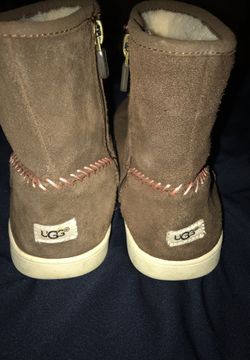 Women’s Ugg Boots size 4