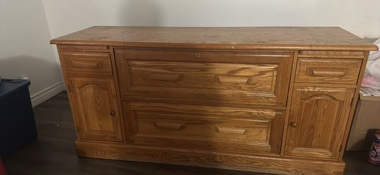 Dresser