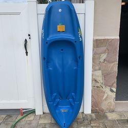 Lifetime Wave 6’ Youth Kayaks + Paddles 