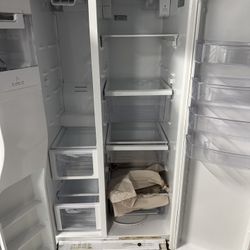 Whirlpool Refrigerator 