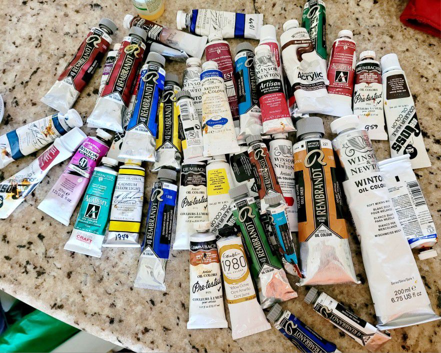 Thirty plus oil paint tubesexcellent brands