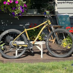 700 mountain bike hot sale