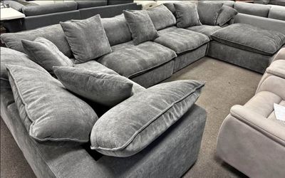 BRAND NEW GREY MODULAR CLOUD SECTIONAL