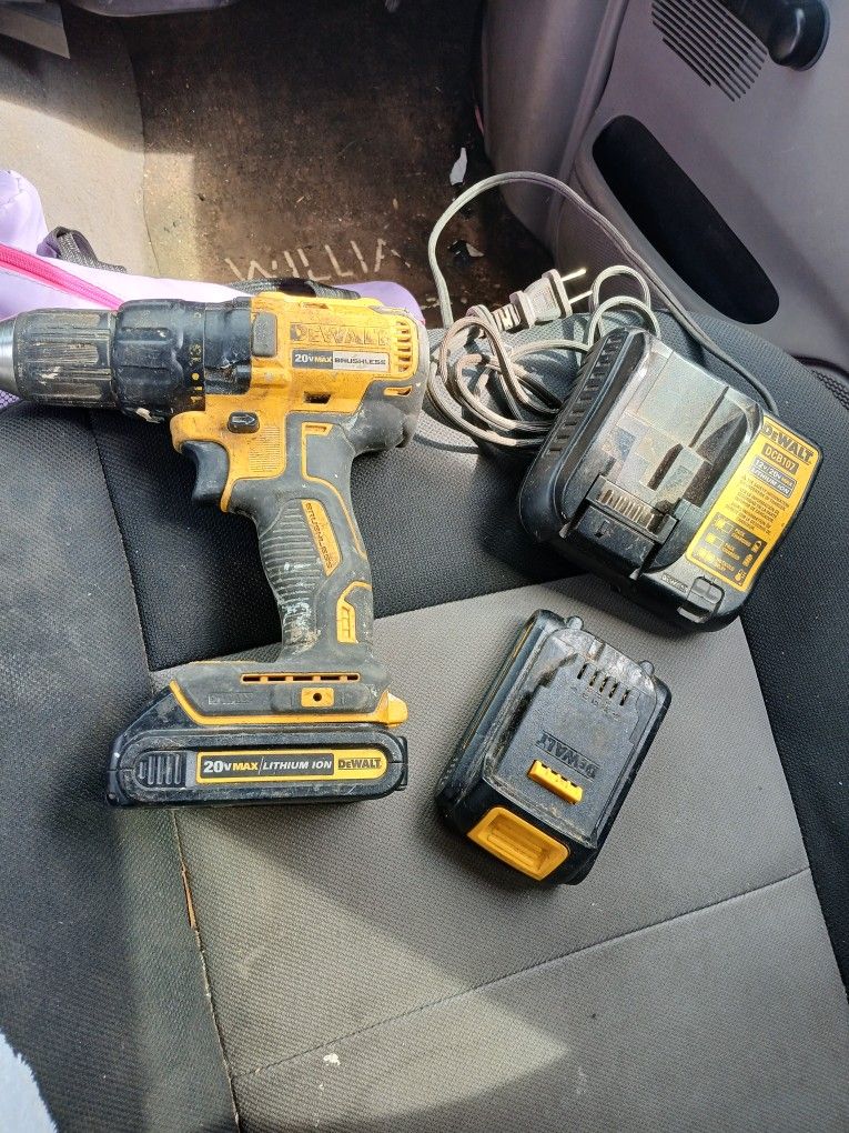 Dewalt 20vmax Brushless Drill With 2 Batteries and Charger
