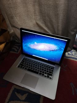 Macbook Pro Core i7 8gb Ram 750gb hdd with dvd player