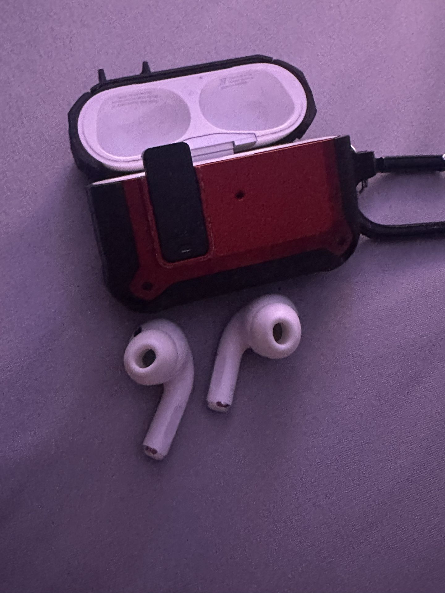 Apple AirPods Pro 2 With Case