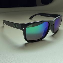 Oakley hobrook style sunglasses