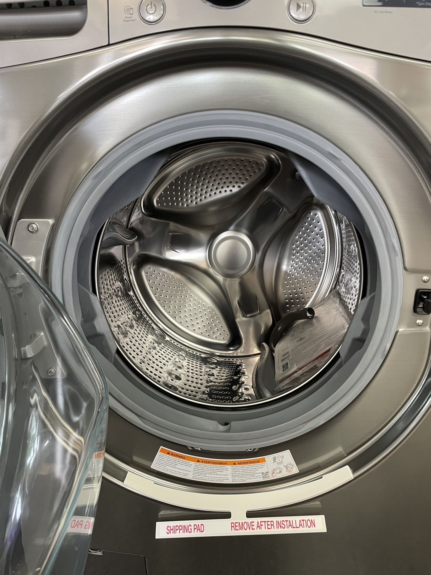 4.5 Cu.ft Front Load Washer And 7.4cu.ft Dryer Set for Sale in Salem