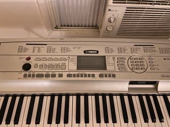 Yamaha Keyboard Piano