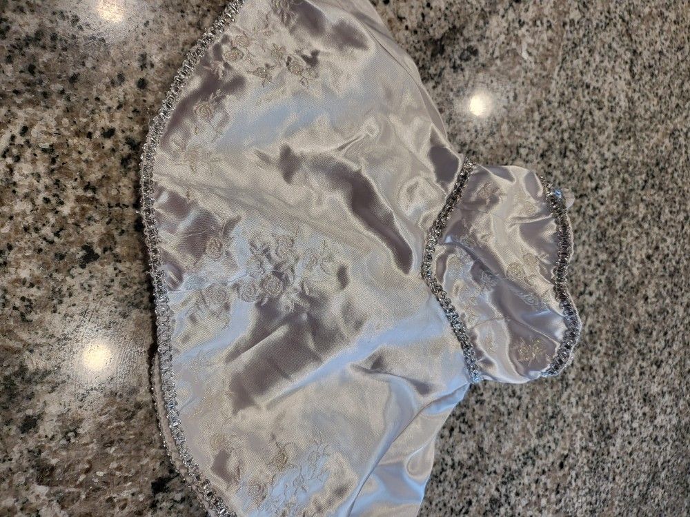 β¨ Build-A-Bear Workshop White Satin & Silver Trim Dress β¨