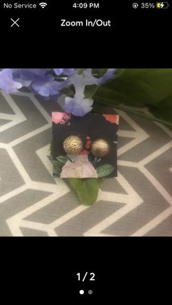 Gold studded earrings 