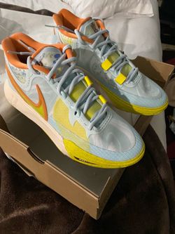 Nike Kyrie Irving  Basketball Sneakers  - New