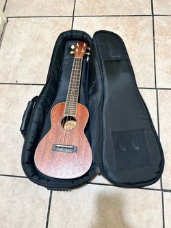 Lanikai LU-22CGC Concert Ukulele + Padded Case – Excellent Condition