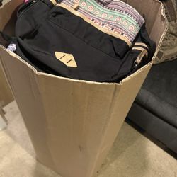 BOX OF GIRLS CLOTHES 