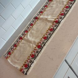 Beautiful Vintage Runner