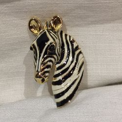 LG Black and White Enamel Zebra Head Brooch