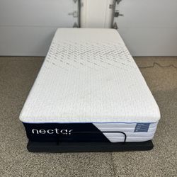 Nectar Classic Hybrid – Twin XL Mattress