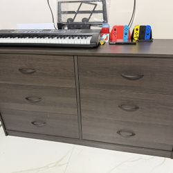 Brown 6-Drawer Dresser – $150 (Lehigh Acres)