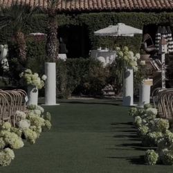 WEDDING COLUMNS