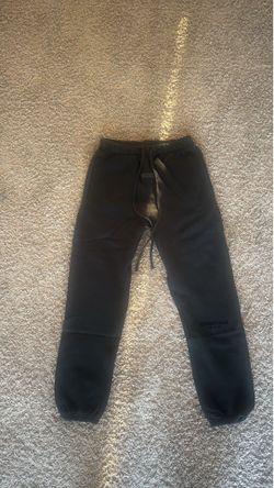 Black essential pants