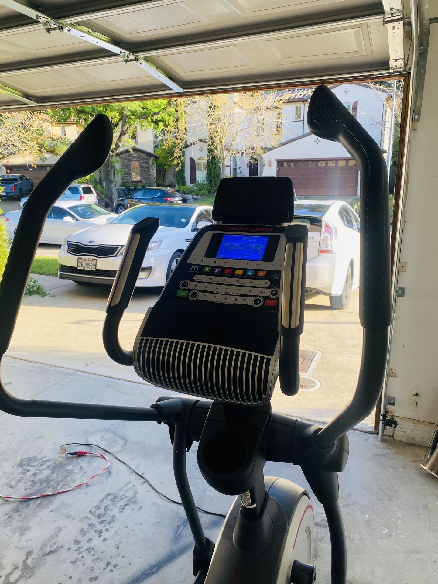 Elliptical Exercise Machine 