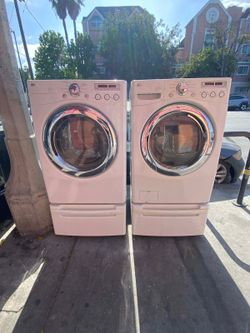 LG WASHER AND GAS DRYER SET FRONT LOAD, WITH PEDESTALS, FREE DELIVERY AND INSTALLATION
