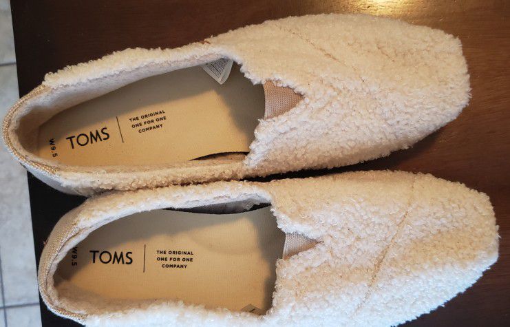 Tom's Women Slippers Size 9.5
