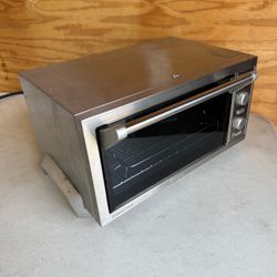 DeLonghi Countertop Convection Oven Toaster oven Broil Bake Cookies dehydrate Toast Defrost warmer LIKE NEW  PICK UP IN DEER PARK, TX 77536