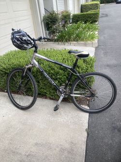 Giant Sedona DX Hybrid Bike, 19”, Front Suspension Comfort Seat