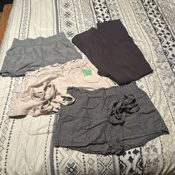 Pre owned 4pcs Shorts and Leggings for Women