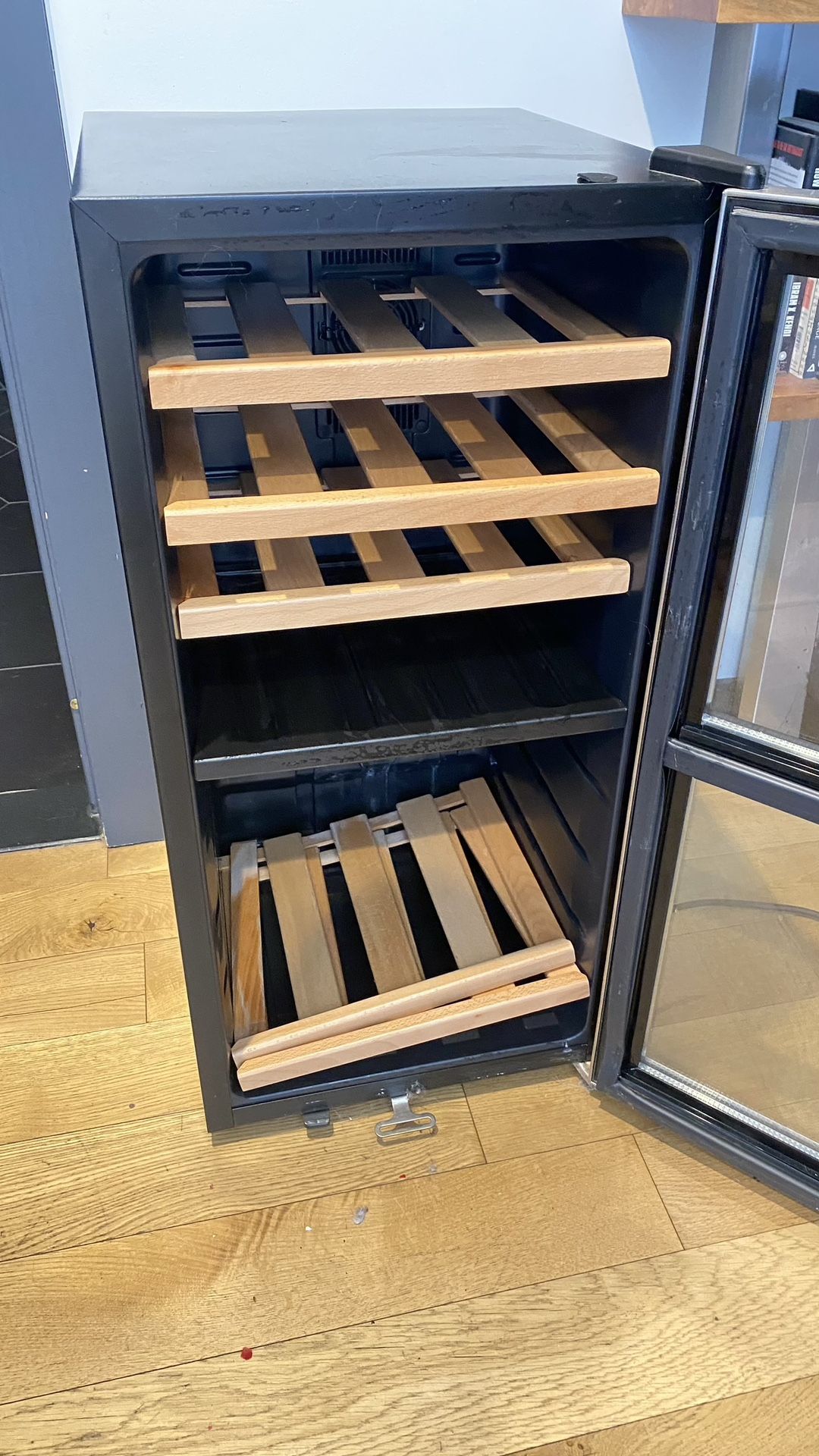 2 Temp Settings Wine Fridge for Sale in Brooklyn, NY OfferUp