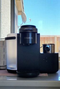 Keurig K-Café Single Serve Coffee, Latte & Cappuccino Maker w/ Built-In Milk Frother – Black