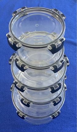 5 Round Clear Plastic Containers with Locking Lids – Set of 5