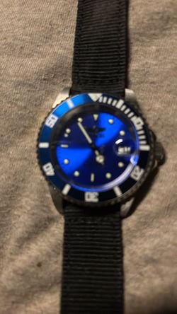 New Invicta Pro Diver With Black NATO Strap Automatic 21 Jewels Blue Dail Black Markers Luminous Hands