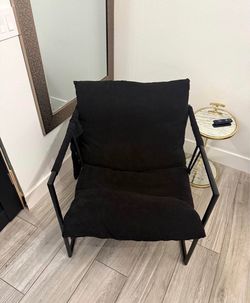 Accent chair