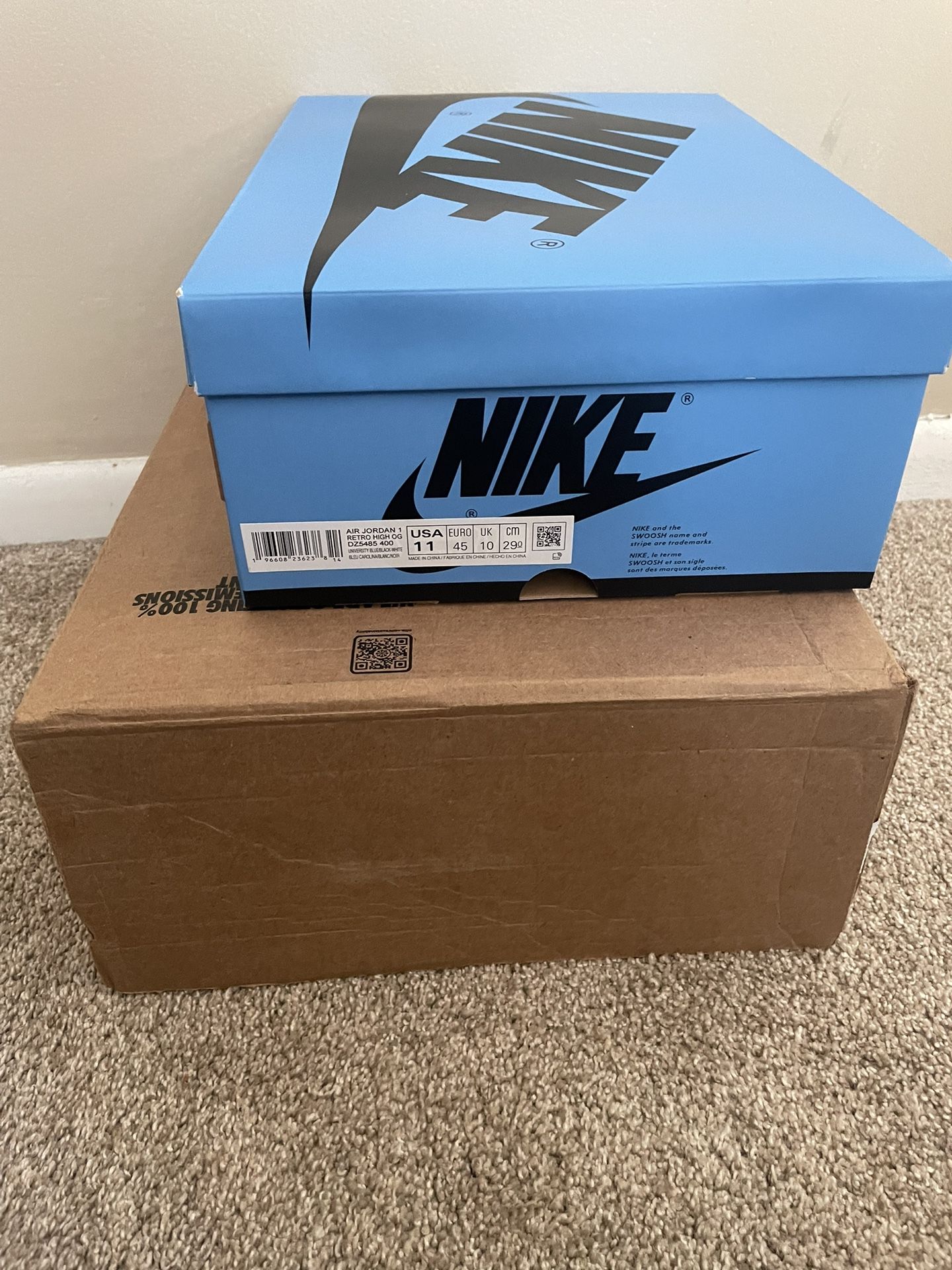Jordan 1 Unc  & Accessories