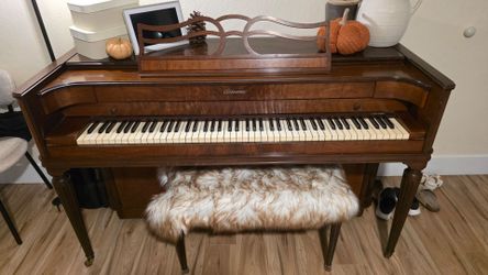 FREE Balwin Acrosonic Upright Console Piano