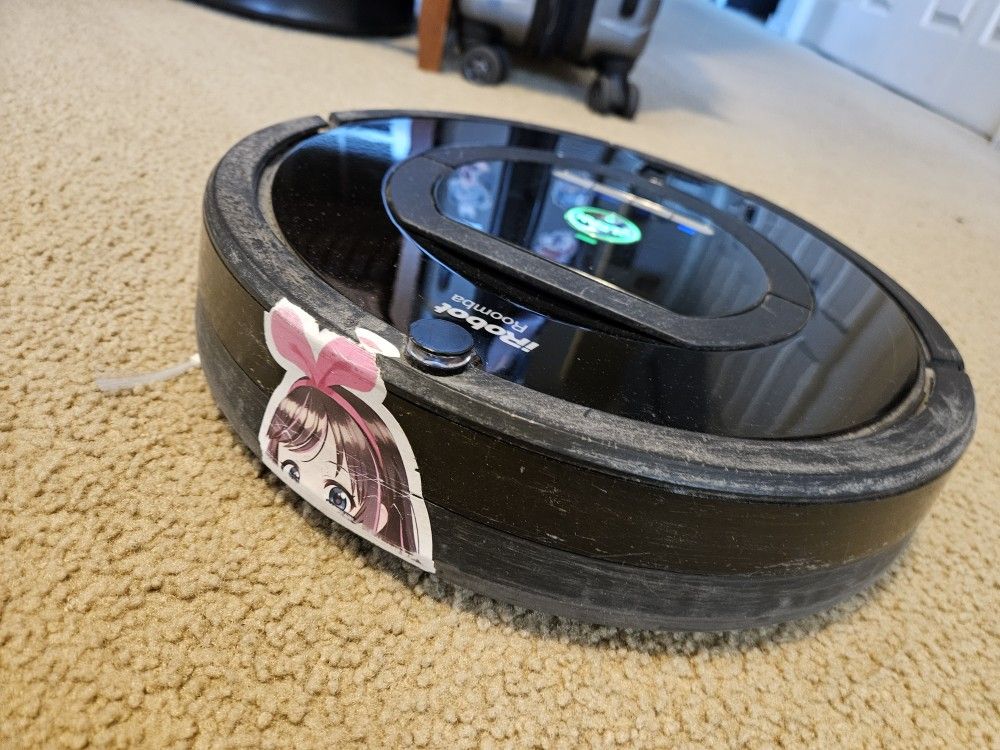 iRobot Roomba 770 robotic vacuum